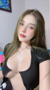 743013294: Chica busca chico en Barcelona