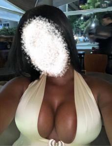 632779229: Chica busca chico en Barcelona