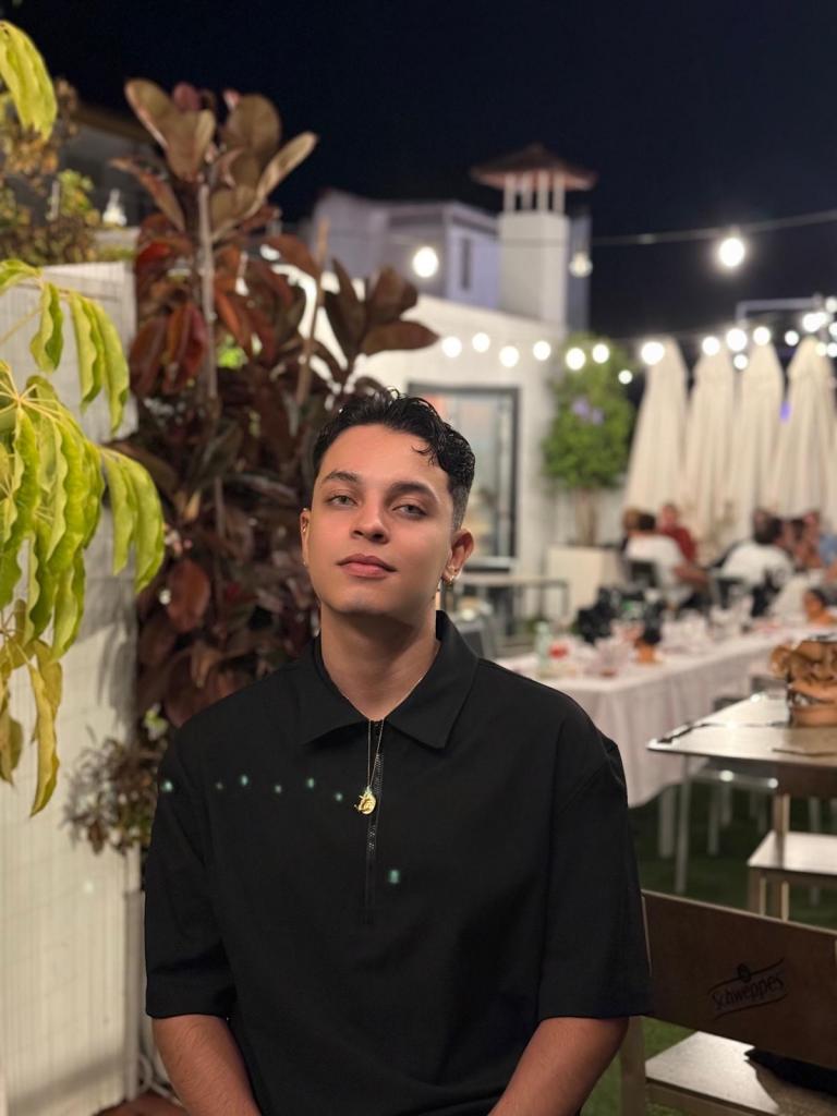 Chico busca chica en Granada: 