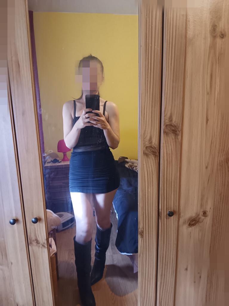656560257: Chica busca chico en Cantabria