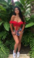 677469576: Chica busca chico en Ibiza