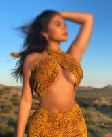 677469576: Chica busca chico en Ibiza