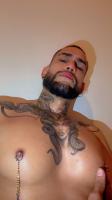 604169691: Chico busca chica en Barcelona