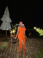 640344509: Chica busca chico en Sevilla