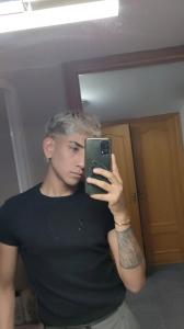 664456277: Chico busca chica en Madrid