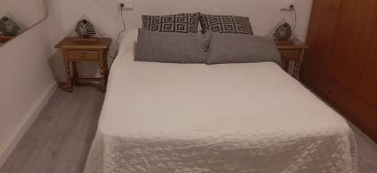 744627830: Chica busca chico en Valencia