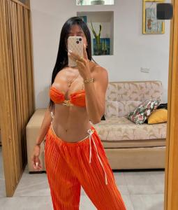 613573159: Chica busca chico en Murcia