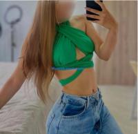 631899080: Chica busca chico en Barcelona