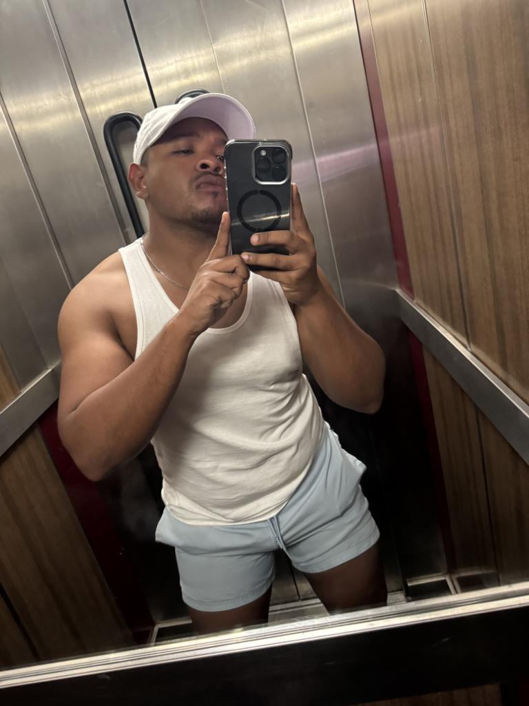 Chico busca chica en Valencia: 