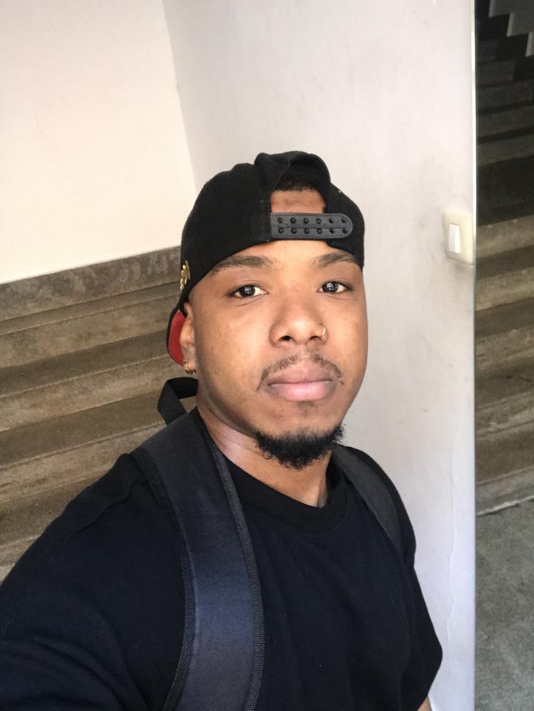 Chico busca chica en Asturias: 