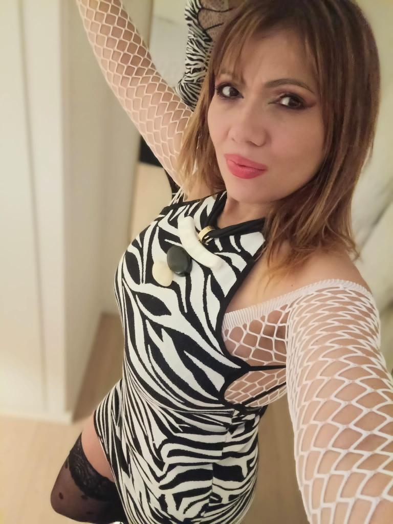 666104171: Chica busca chico en Madrid