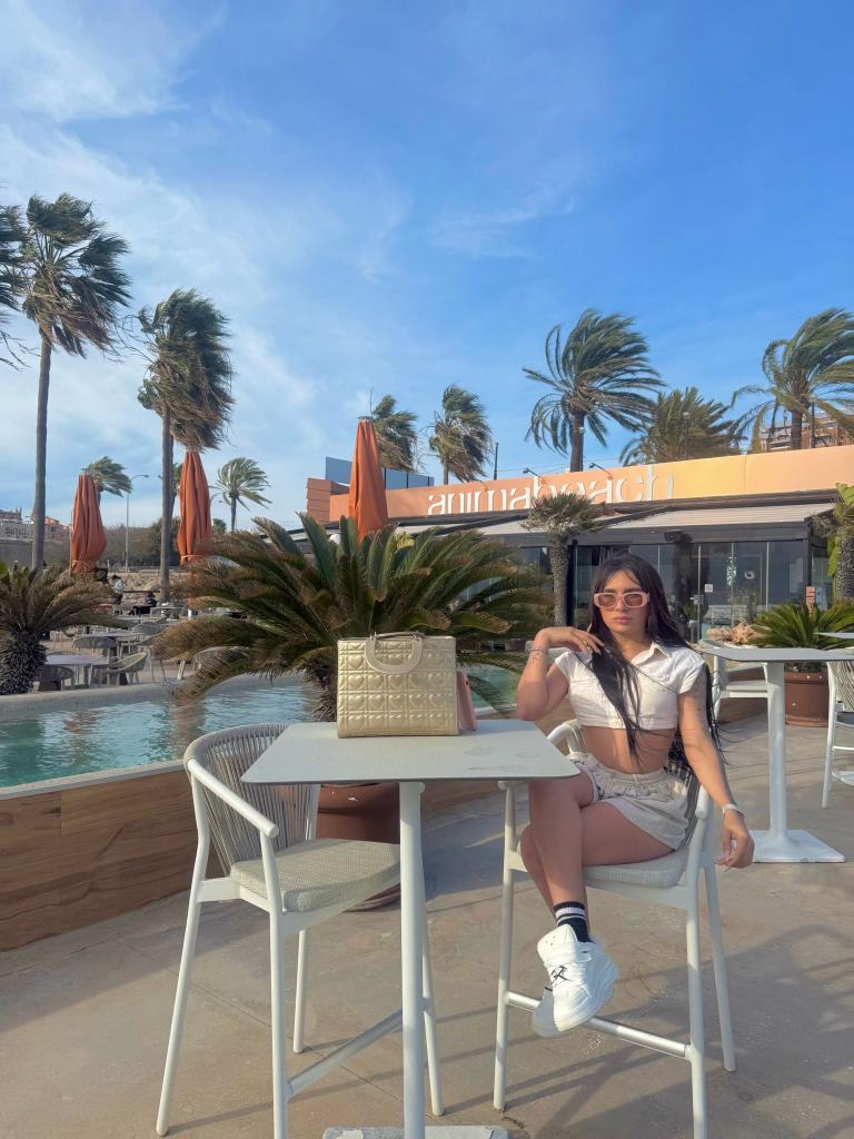 610872616: Transexual en Mallorca