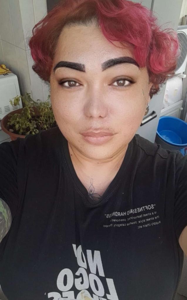 664689098: Transexual en Navarra