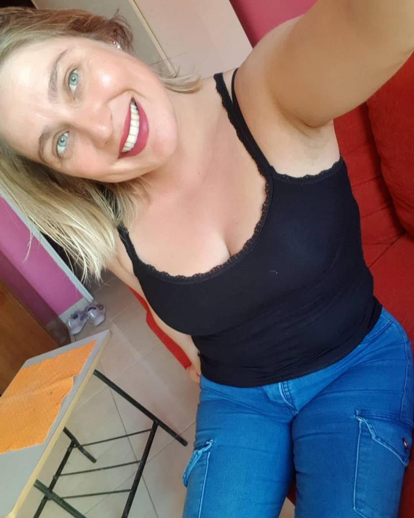 Chica busca chico en Cádiz: 