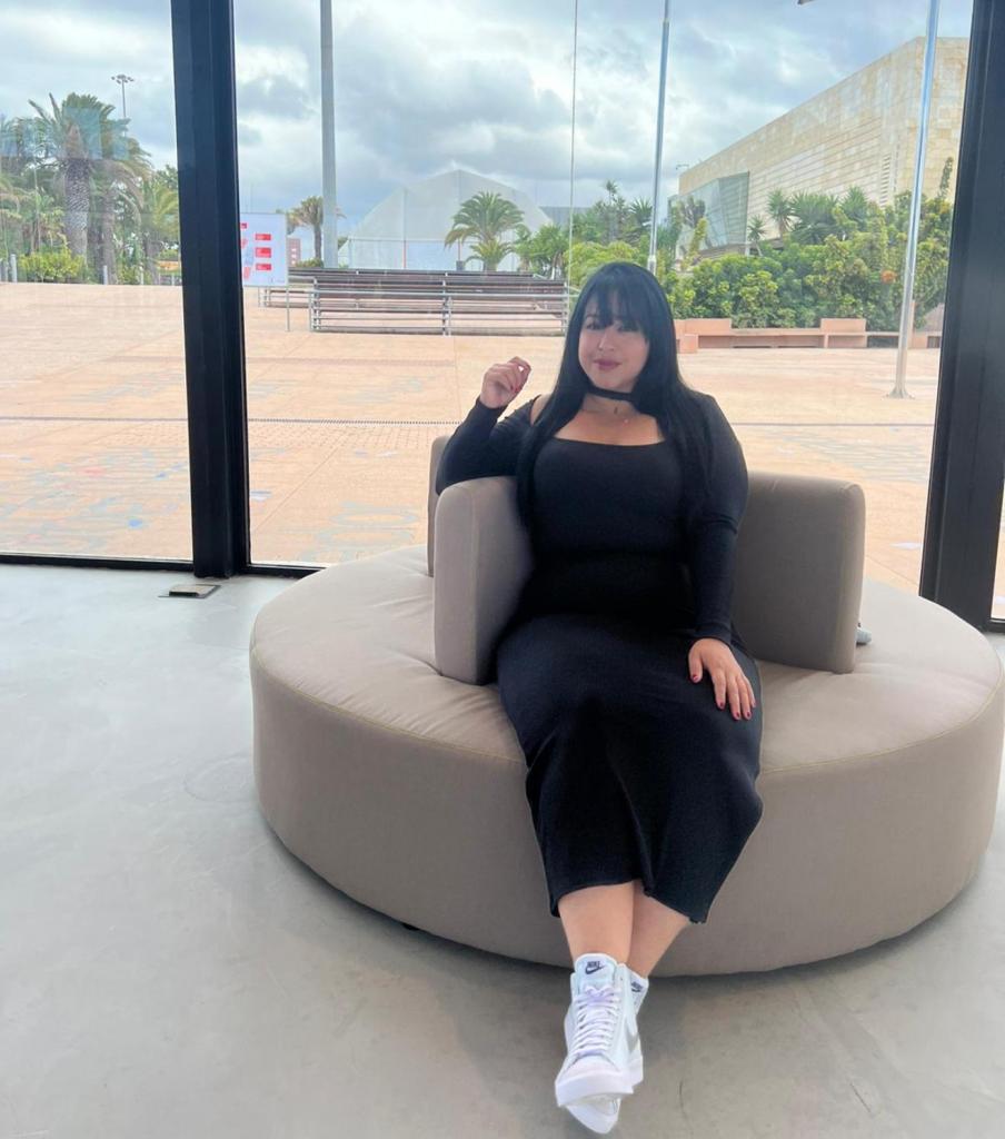 Chica busca chico en Tenerife: 