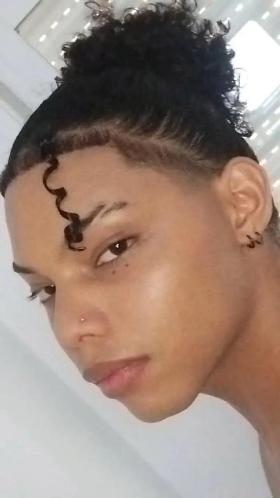 614570695: Chico busca chica en Madrid