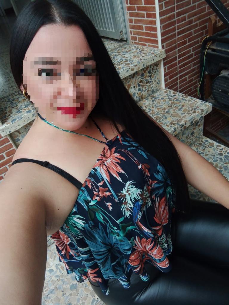 699387190: Chica busca chico en Cádiz