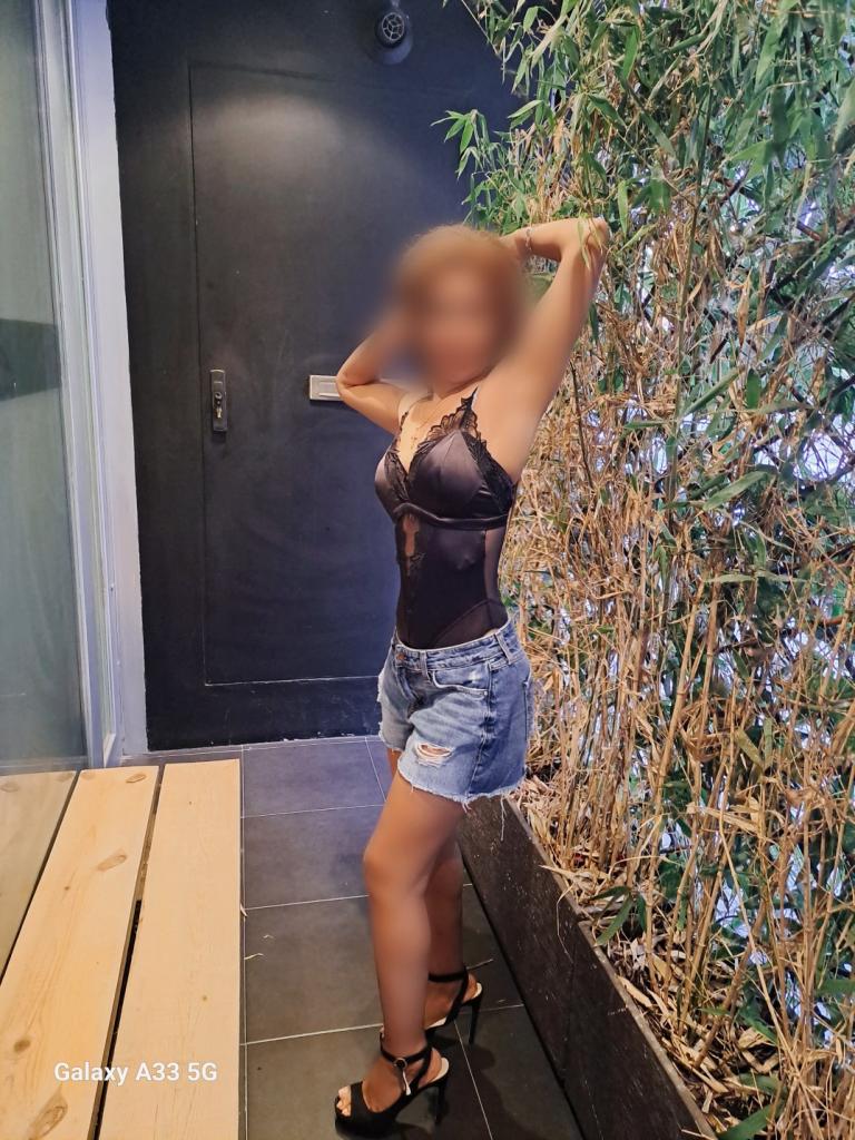 643196852: Chica busca chico en Pontevedra