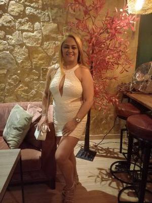 611285189: Chica busca chico en Pontevedra