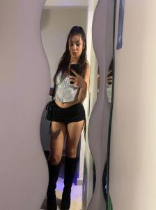 611247386: Chica busca chico en Alicante