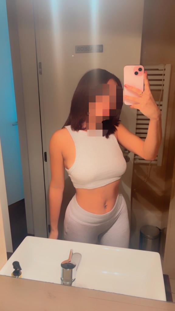 672894874: Chica busca chico en Málaga