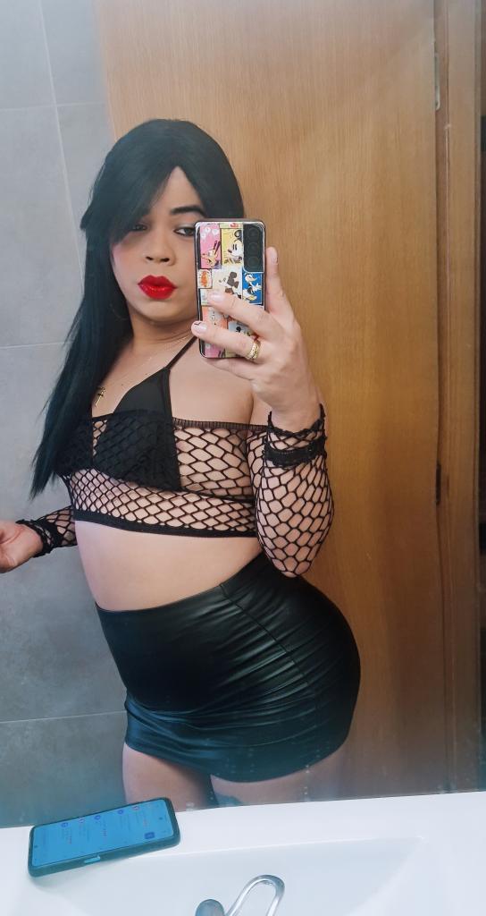 613603838: Transexual en León