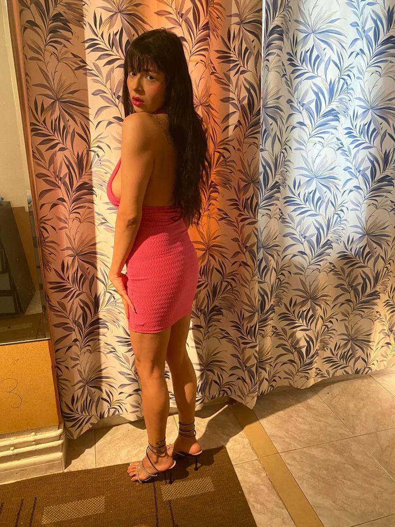 643390709: Chica busca chico en Zaragoza