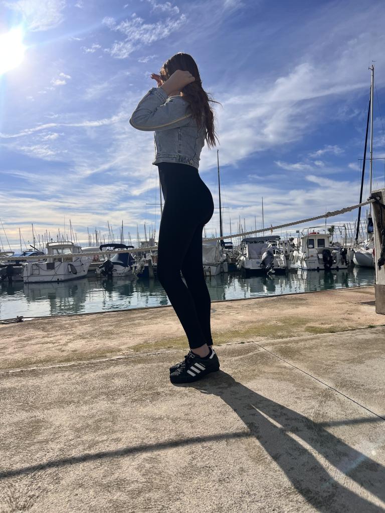 631384769: Chica busca chico en Tarragona