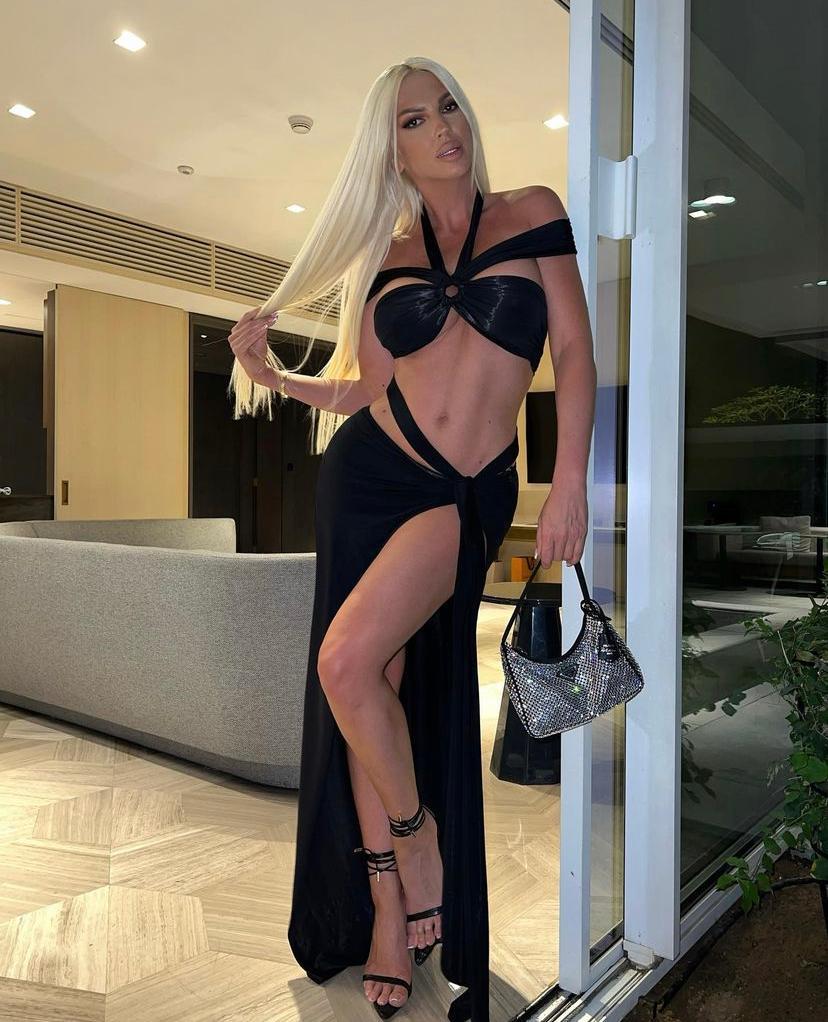 Chica busca chico en Ibiza: 