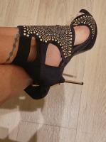 666104171: Chica busca chico en Madrid