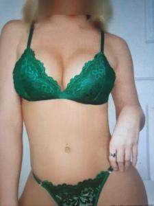 617525678: Chica busca chico en Málaga