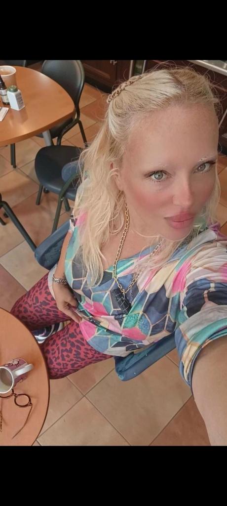 643233681: Chica busca chico en Tarragona