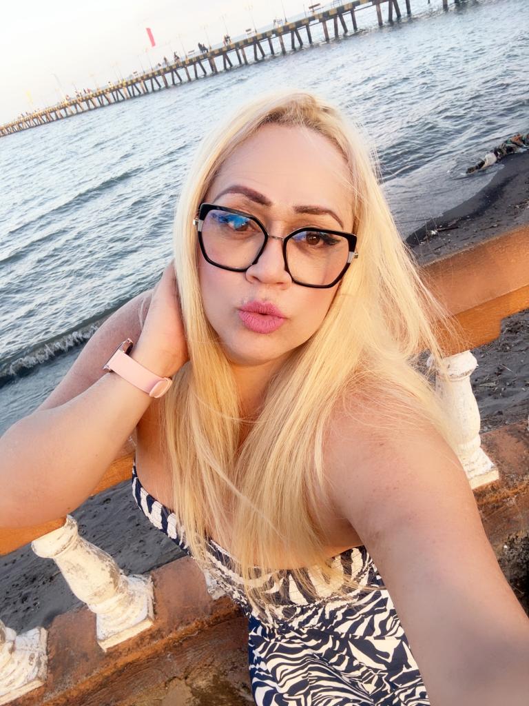 666396359: Transexual en León