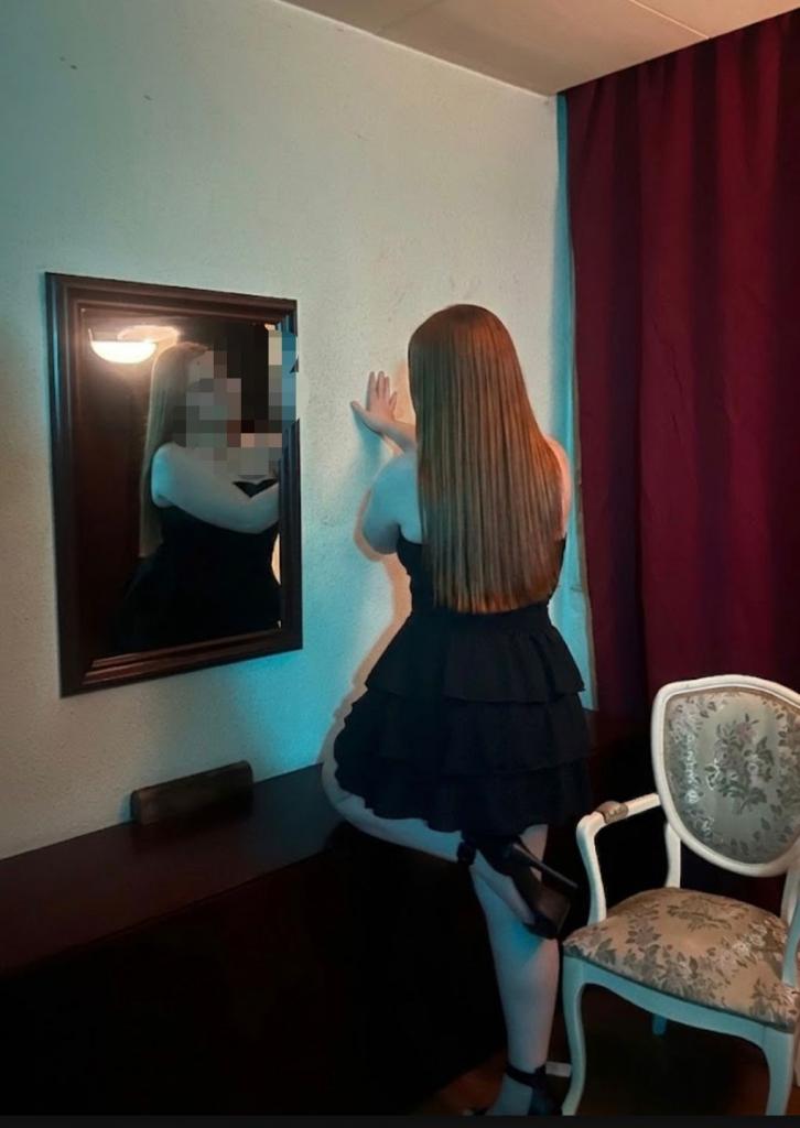 669022765: Chica busca chico en Barcelona