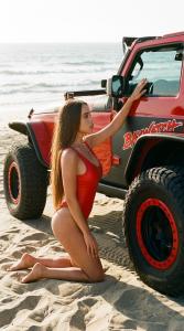 643075551: Chica busca chico en Ibiza