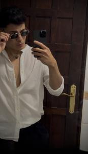 698461472: Chico busca chica en Barcelona