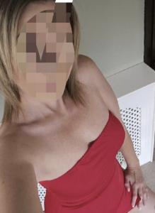 643728646: Chica busca chico en Huelva