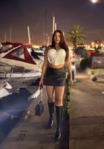 673695365: Chica busca chico en Barcelona