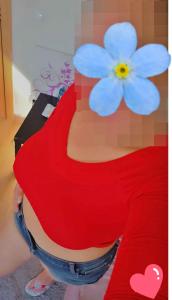 745060486: Chica busca chico en Valencia