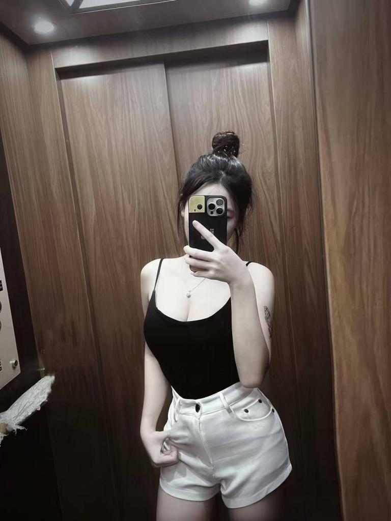 654689689: Chica busca chico en Madrid