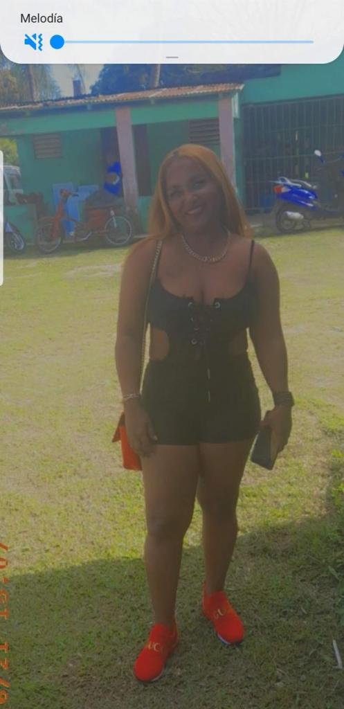 613444873: Chica busca chico en La Coruña