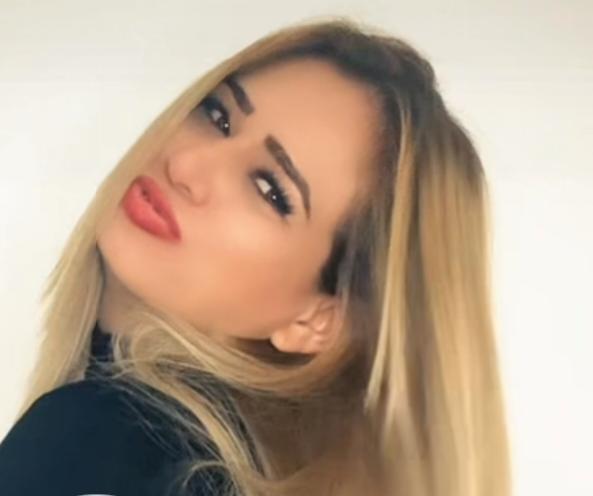 692837792: Chica busca chico en Málaga
