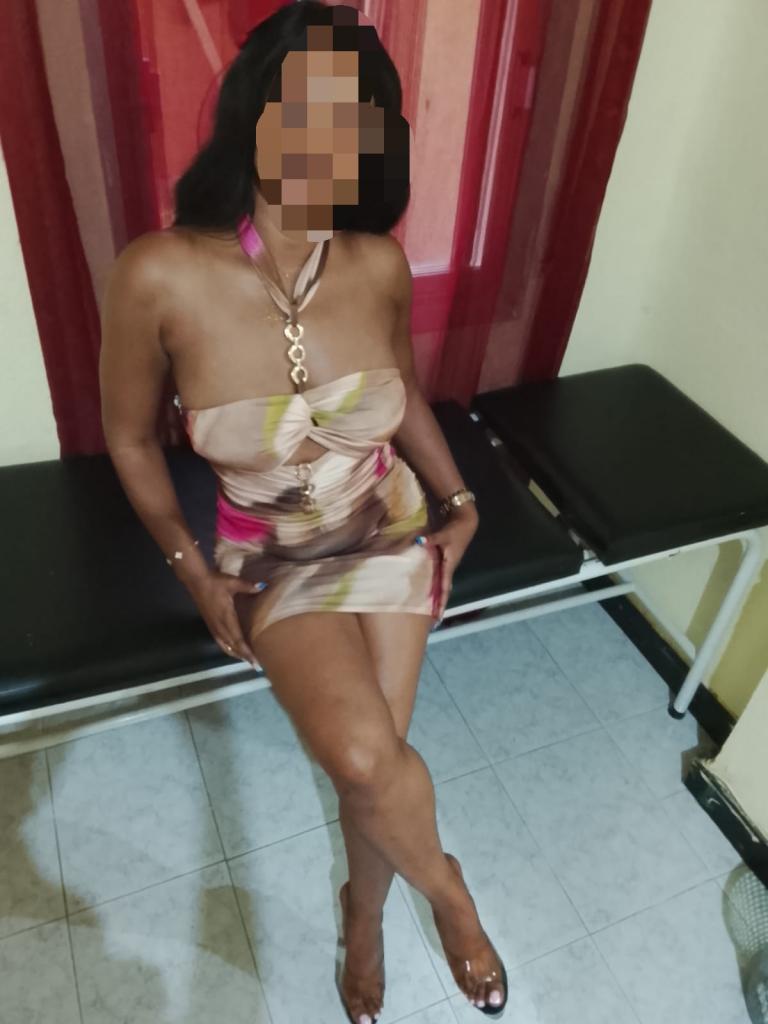 631508486: Chica busca chico en Alicante