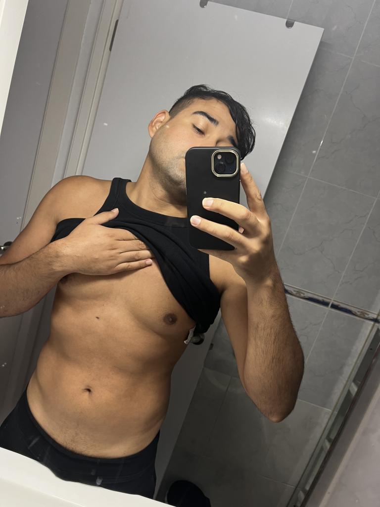 625727647: Chico busca chica en Pontevedra