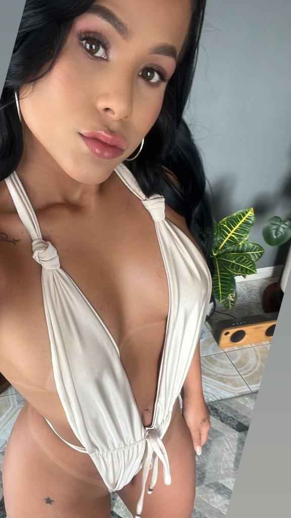 Chica busca chico en Ibiza: Chica busca chico