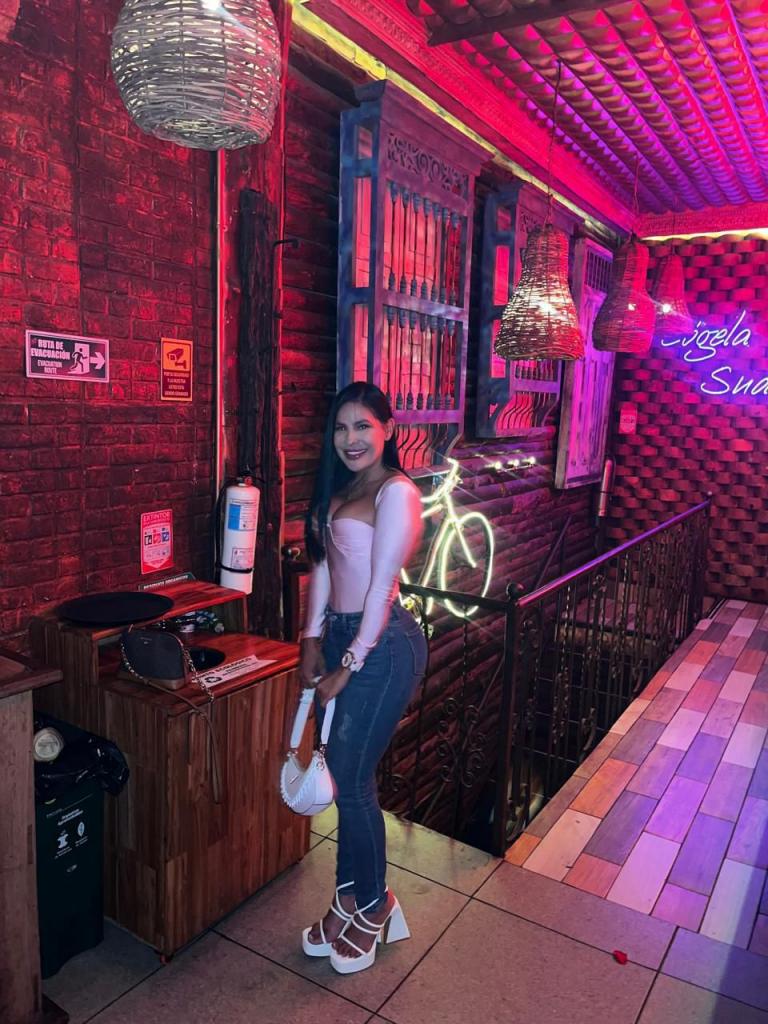 659725763: Chica busca chico en Pontevedra