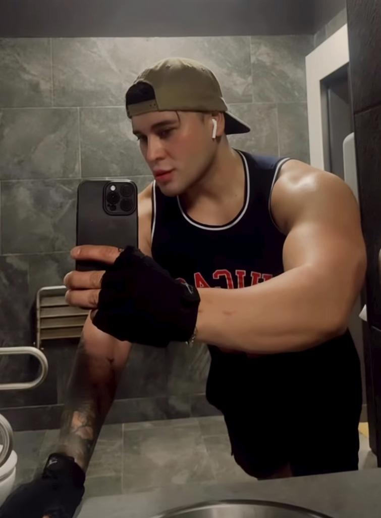 663780321: Chico busca chica en Alicante