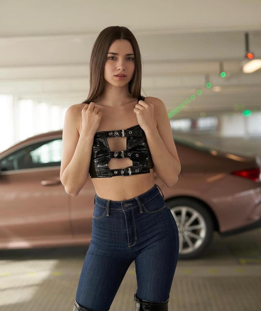 Chica busca chico en Cádiz: 