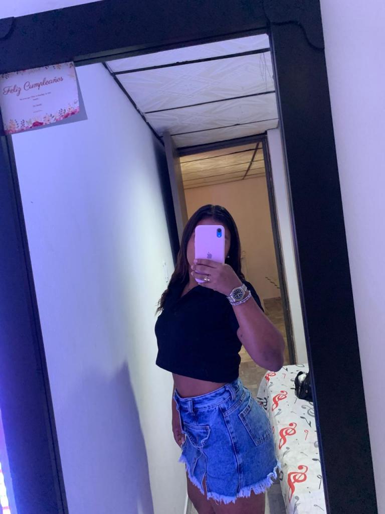 Chica busca chico en Almería: 