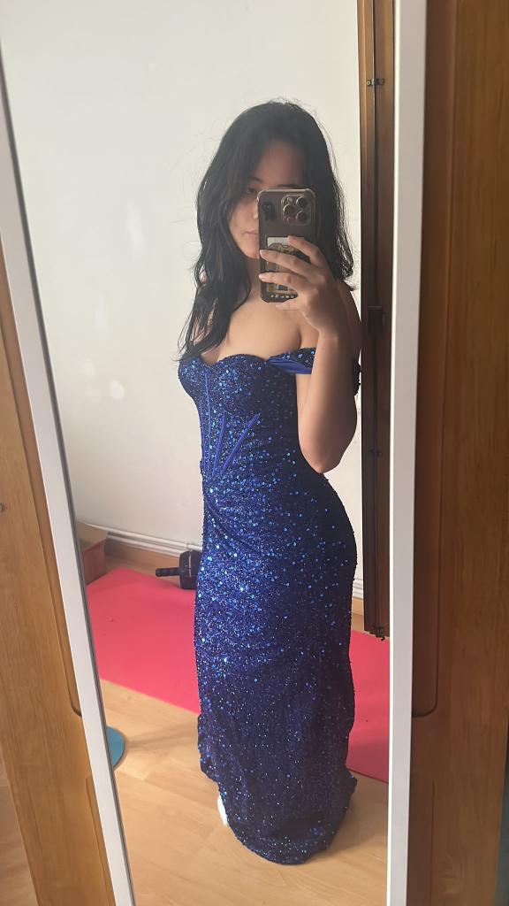 Chica busca chico en Cádiz: 